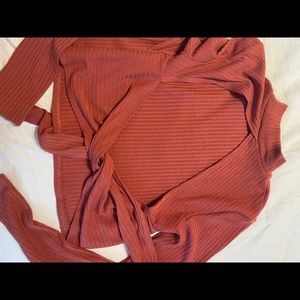 Long sleeve crop turtleneck